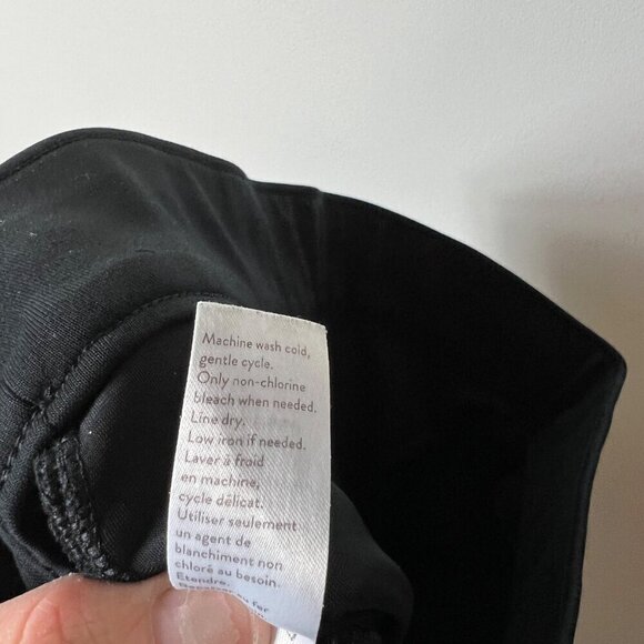 Spanx black pants back pockets slimming women’s size medium - Picture 9 of 10